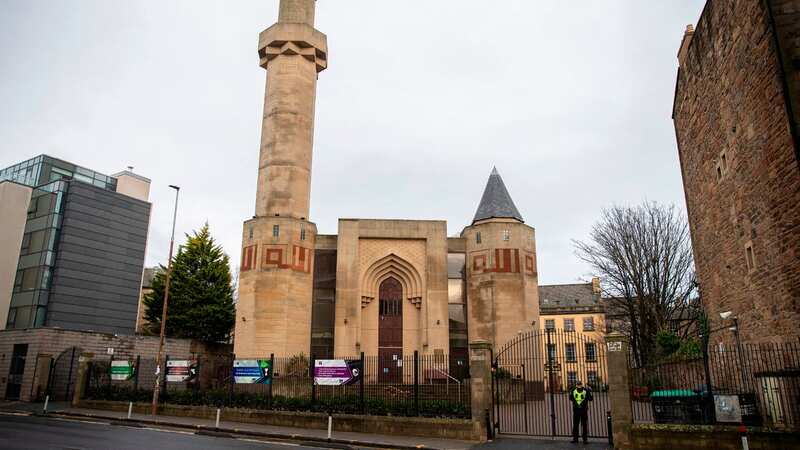 Mosque on lockdown as bomb squad rushes to venue after suspicious bags found