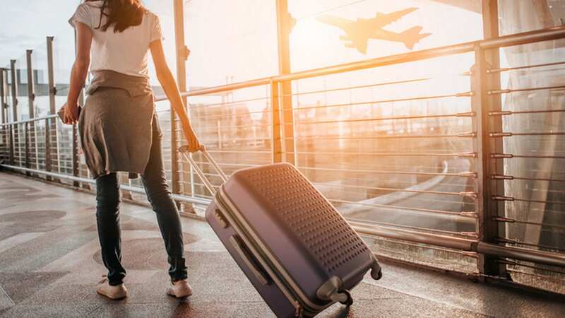 Airport security worker warns passengers not to use locks on suitcases