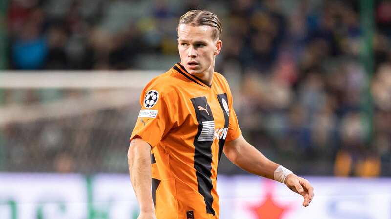 Mykhaylo Mudryk transfer hint dropped as Arsenal youngster prepares to exit