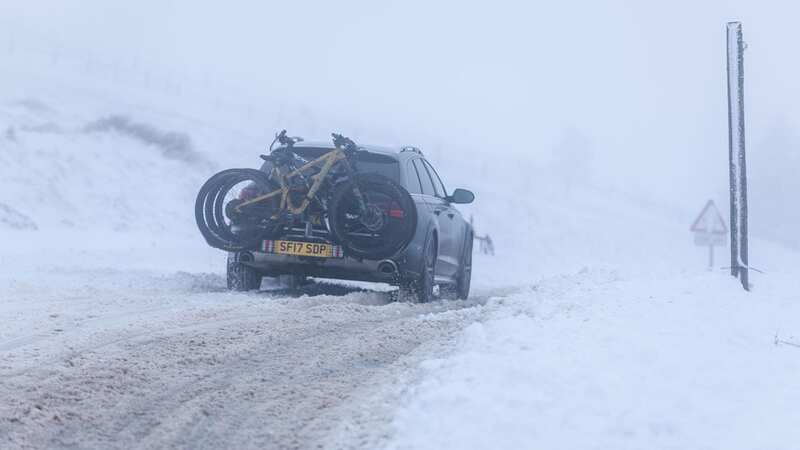 Snow blast finally strikes as frozen gale drops mercury to -10C this week