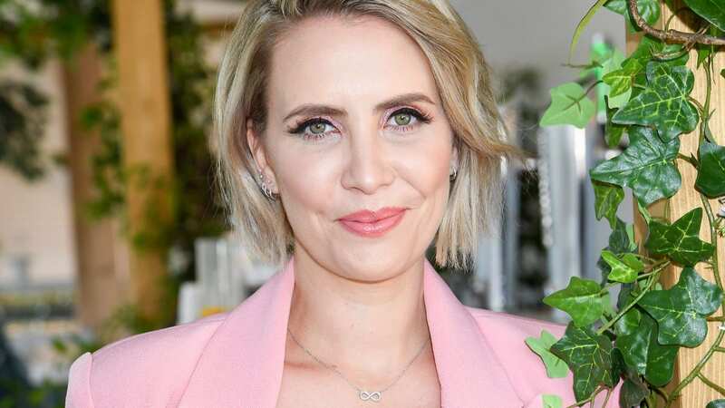 Claire from Steps throws Masked Singer into chaos with comment about Knitting