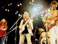 Graham Nash and Stephen Stills pen tributes to former band's 'glue' David Crosby