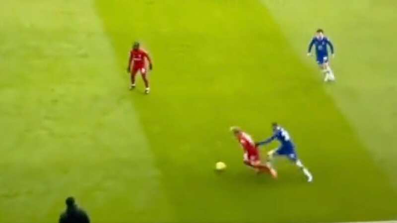 Harvey Elliott waltzed past Hakim Ziyech (Image: BT Sport)