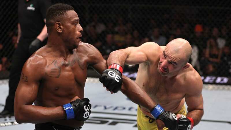 Jamahal Hill beats Glover Teixeira to win vacant UFC light-heavyweight title