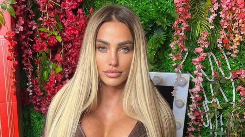 Katie Price wows fans as she shows off bright pink hair transformation
