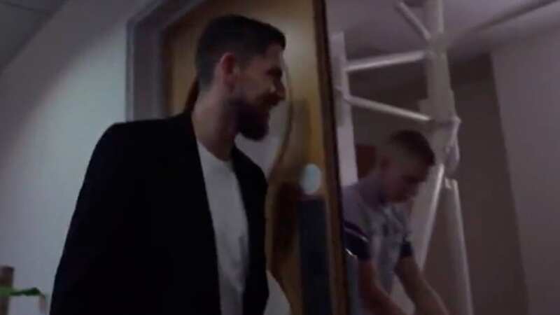 Oleksandr Zinchenko reaction to Jorginho arriving at Arsenal caught on camera