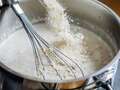 Hack for avoiding flour spillages using unlikely kitchen item is mind-blowing