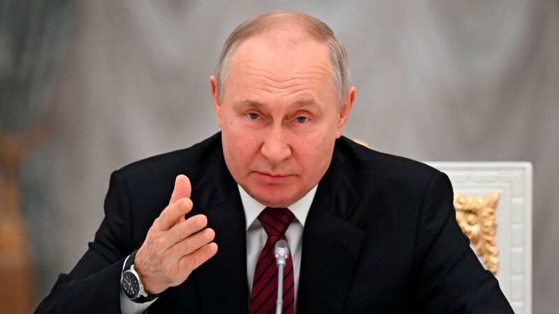 Vladimir Putin issues chilling warning to UK over giving fighter jets to Ukraine