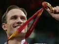 Olympic champion 'could lose hands' after having feet amputated due to pneumonia dqxikeidqkikdinv