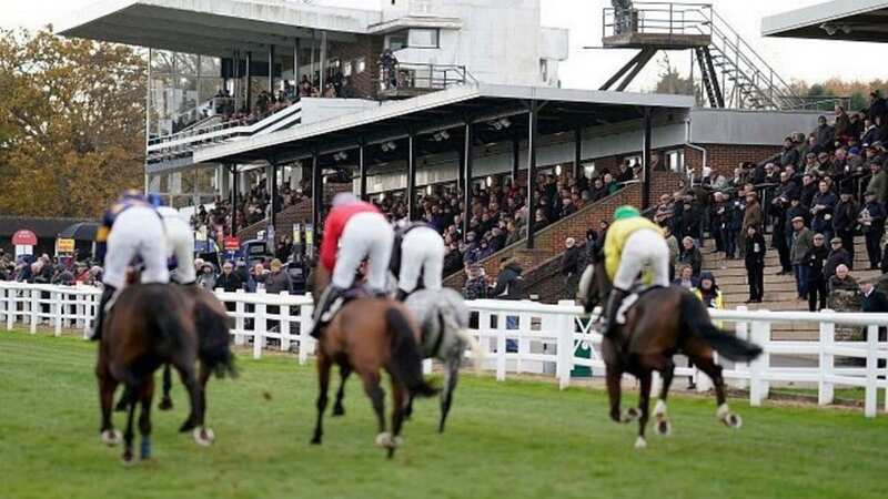 Plumpton features a six-race card on Monday, where Newsboy