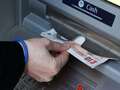 Major bank offering new customers free £200 to switch - plus £36 a year cashback