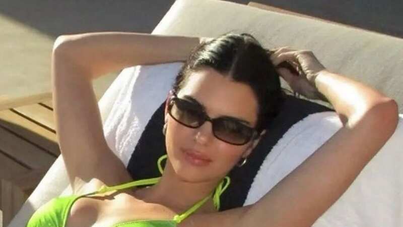 Kendall Jenner showed off her long hands on Instagram Live (Image: Kendall Jenner/Instagram)