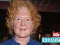 Singer Mick Hucknall hasn't spoken to comic Steve Coogan for 20 years over quip