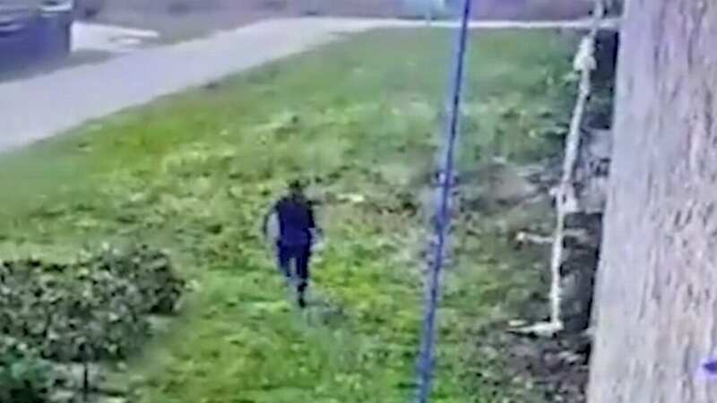 Mafia boss escapes high-security jail by climbing down bed sheets from cell