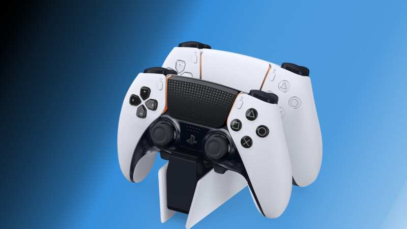 The PS5 DualSense charging cradle has had a price cut just in time for the DualSense Edge launch (Image: Sony)