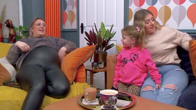 Pregnant Gogglebox star Ellie Warner reveals baby’s gender in sweet show moment (Image: Channel 4)
