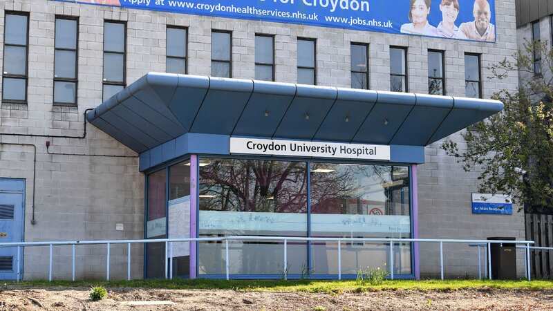 A hospital has closed its A&E department after a fire broke out (Image: MyLondon / Darren Pepe)