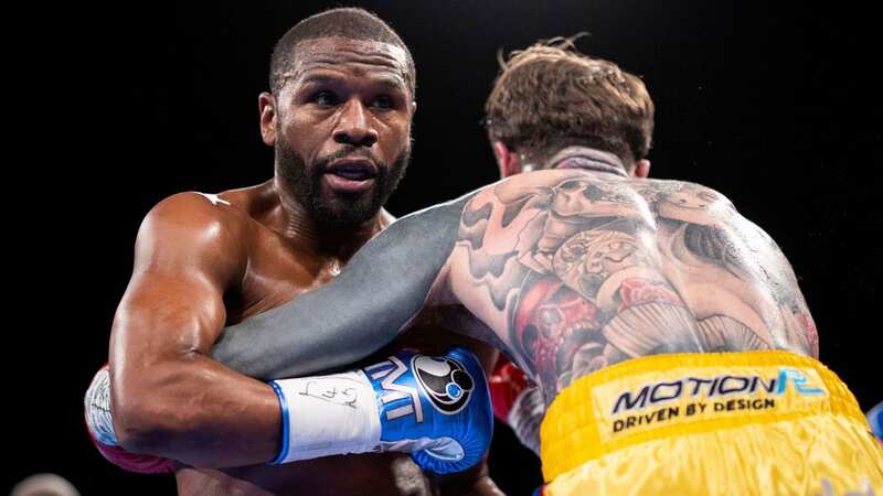 Floyd Mayweather boasts of "16-minute heist with no mask" in latest fight