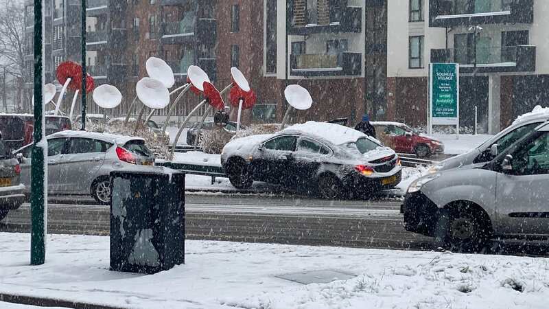 Travel chaos is expected to last until Sunday as Storm Larisa continues to batter Britain (Image: Steve Murphy / Daily Mirror)