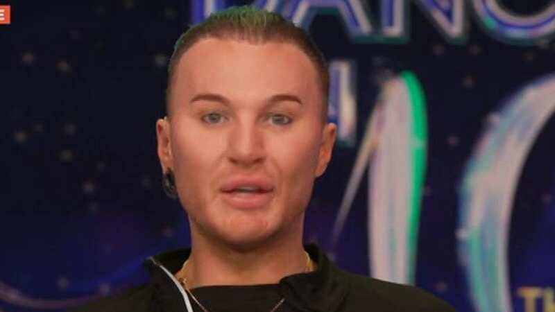The Vivienne suffered a ‘tumble’ ahead of the Dancing on Ice final this week (Image: ITV)