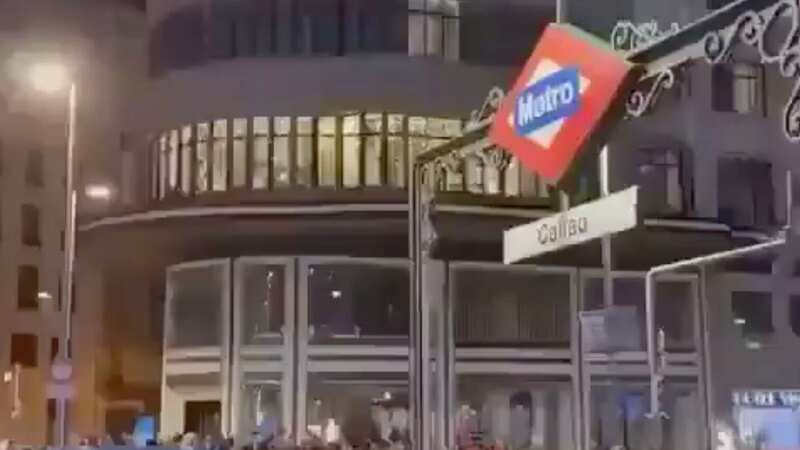 Couple stop traffic after they