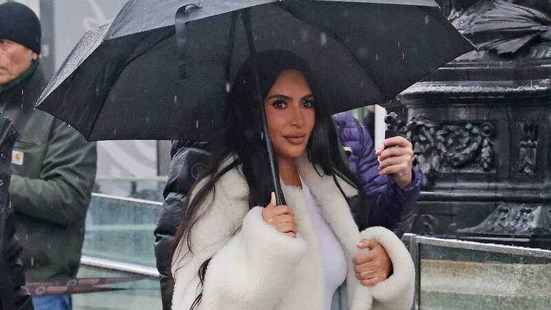Kim Kardashian turns into London tourist as she visits major attractions