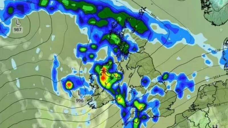 Weather maps show thunderstorms and heavy rain on way to batter UK