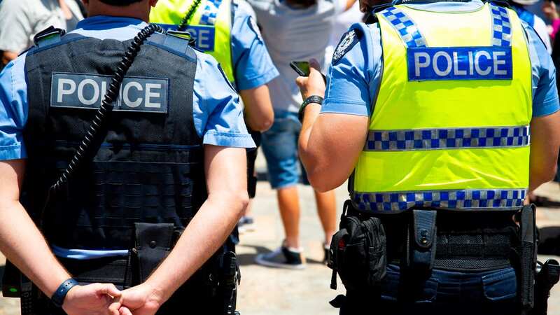 Five police officers removed the passenger (Image: Getty Images/EyeEm)