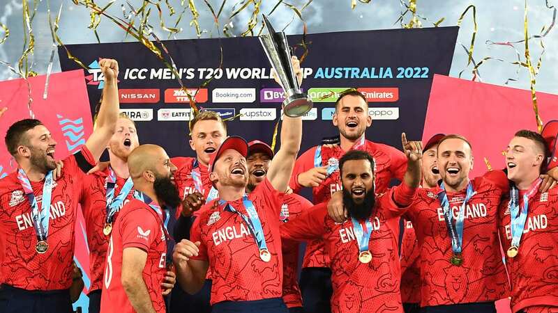 England are considering significantly increasing the pay on offer to non-contracted player (Image: Popperfoto via Getty Images)
