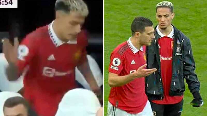 Bruno Fernandes ordered his Manchester United team-mates to applaud the travelling fans on Sunday afternoon (Image: Getty Images)