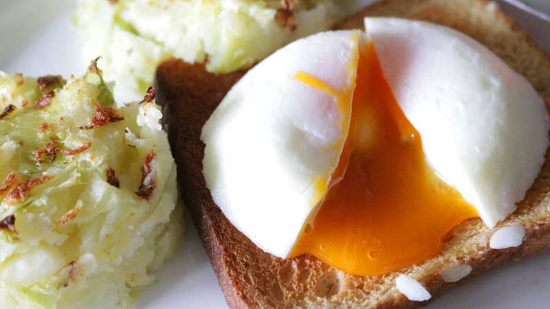 The chef has a foolproof method for nailing poached eggs (stock photo) (Image: Getty Images/iStockphoto)