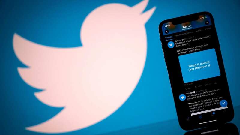Elon Musk verifies dead celebs Twitter accounts in latest odd blue tick move