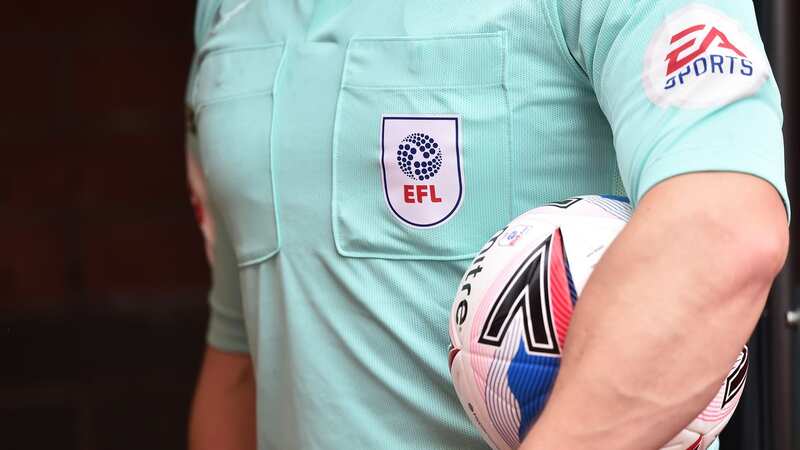STOKE ON TRENT, ENGLAND - FEBRUARY 20: The English Football League badge is seen on the referees shirt during the Sky Bet Championship match between Stoke City and Luton Town at Bet365 Stadium on February 20, 2021 in Stoke on Trent, England. Sporting stadiums around the UK remain under strict restrictions due to the Coronavirus Pandemic as Government social distancing laws prohibit fans inside venues resulting in games being played behind closed doors. (Photo by Nathan Stirk/Getty Images)