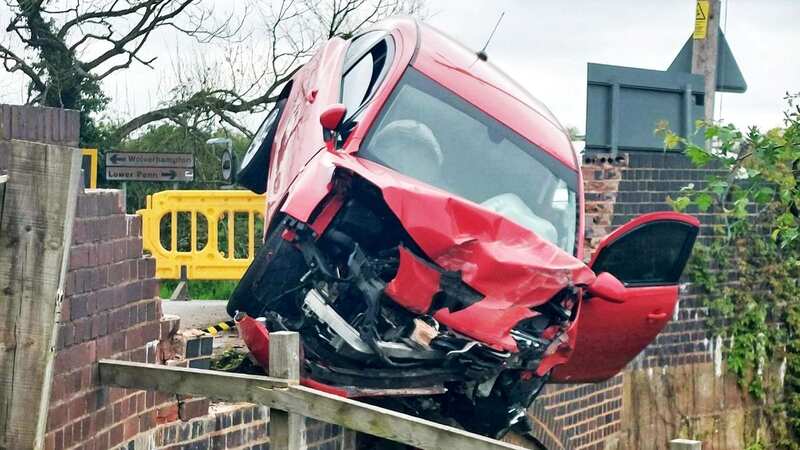 Car was left teetering on brink (Image: Stephanie Hardman / SWNS)