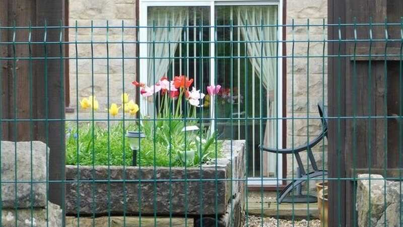 The council put up fences around gardens (Image: Derby Telegraph)