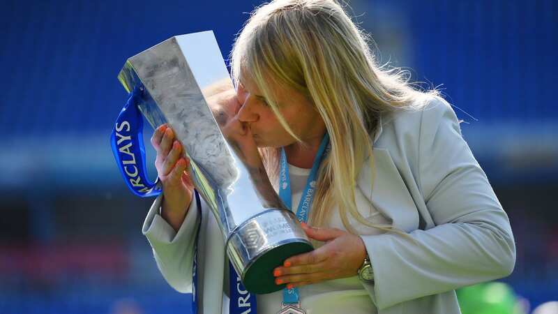 Emma Hayes, Manager of Chelsea, lifts the Barclays Women
