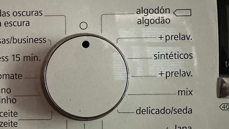 Brits are bamboozled by the additional settings on foreign washing machines (Image: @JoeBarton_/Twitter)