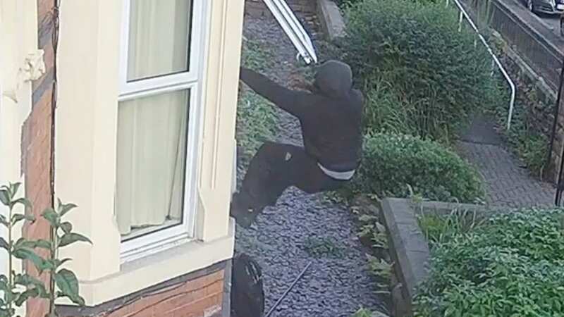 Moment Nottingham attacks suspect is fought off trying to break into hostel