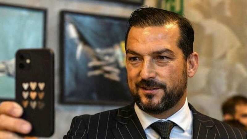Ricardo, now 51, dons a look that makes him unrecognisable (Image: INTERENET PICTURE)