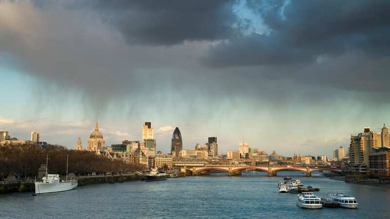 Contrasting conditions are forecast in the UK this weekend (Image: Getty Images)