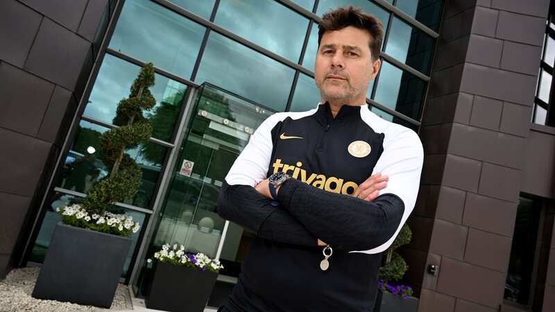 Mauricio Pochettino tried to impress the Chelsea staff on day one (Image: Twitter @https://twitter.com/ParrillasUK)