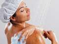 Flight attendant urges holidaymakers to always pack a shower cap in suitcases dqxikeidqkikdinv