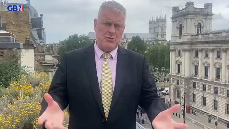 Wannabe TV star Lee Anderson filmed an advert for his show on top of one of the building on the parliamentary estate (Image: @GBNews/Twitter)