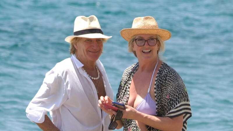 Rod Stewart headed for Spain following the end of his UK tour (Image: MEGA)