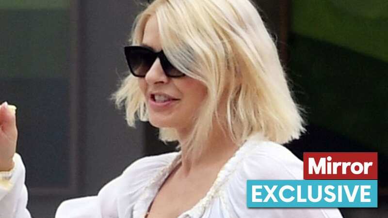 Holly Willoughby sends defiant message on holiday after abrupt This Morning exit