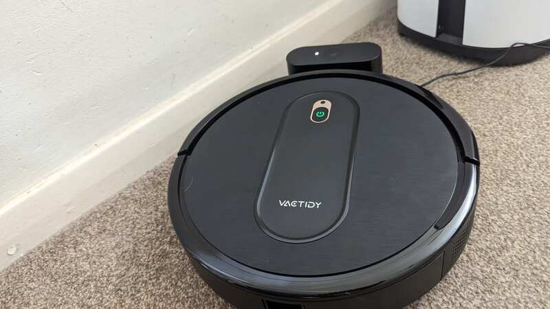 We review a robot vacuum you can pick up for just £100