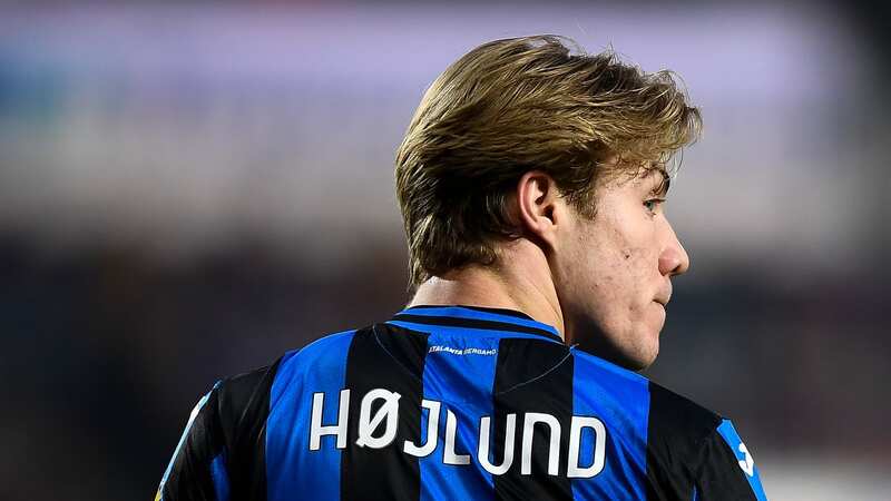 Ten Hag could sanction Man Utd exit to hand Hojlund preferred shirt number