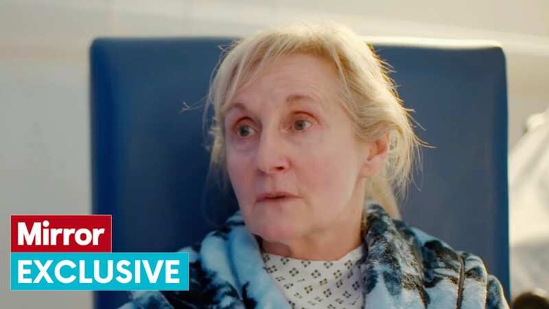 Mum has groundbreaking hot chemotherapy wash poured into her body to kill cancer