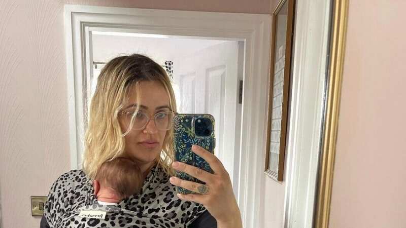 Gogglebox star praised for honest breastfeeding post after hospital dash