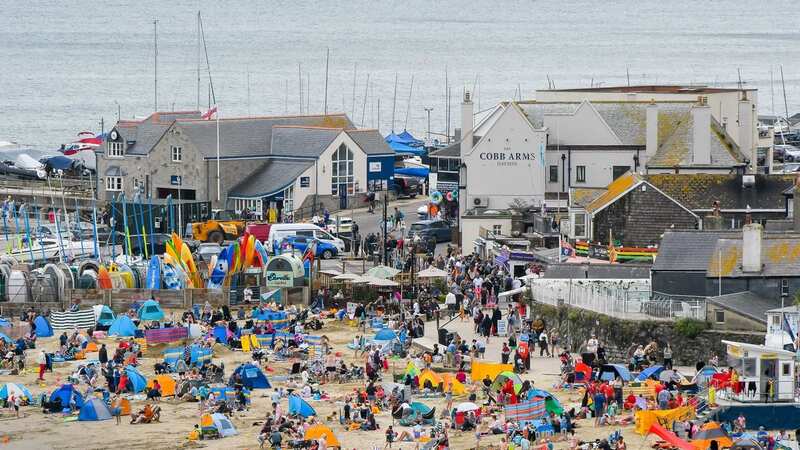Warm temperatures are set to return to the UK (Image: Graham Hunt/BNPS)